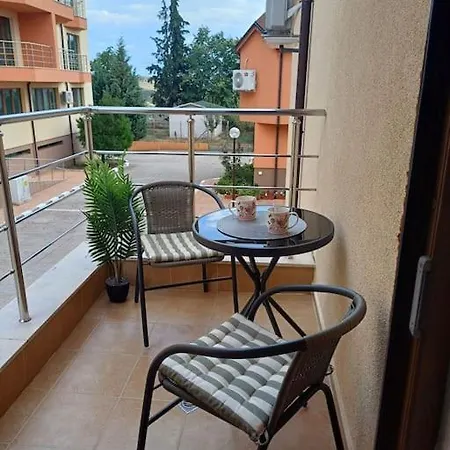 уютен дом за вашето семейство Appartement Polenitsa
